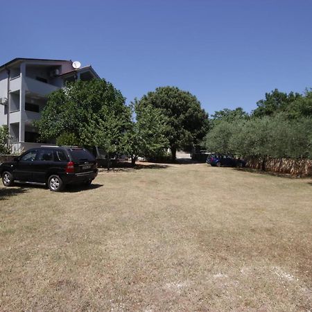 באניולה Apartments Smitran מראה חיצוני תמונה