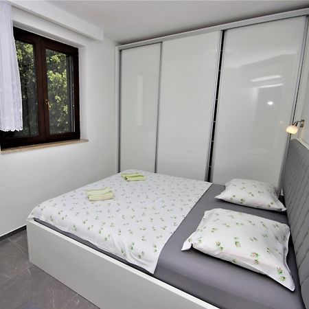 באניולה Apartments Smitran מראה חיצוני תמונה
