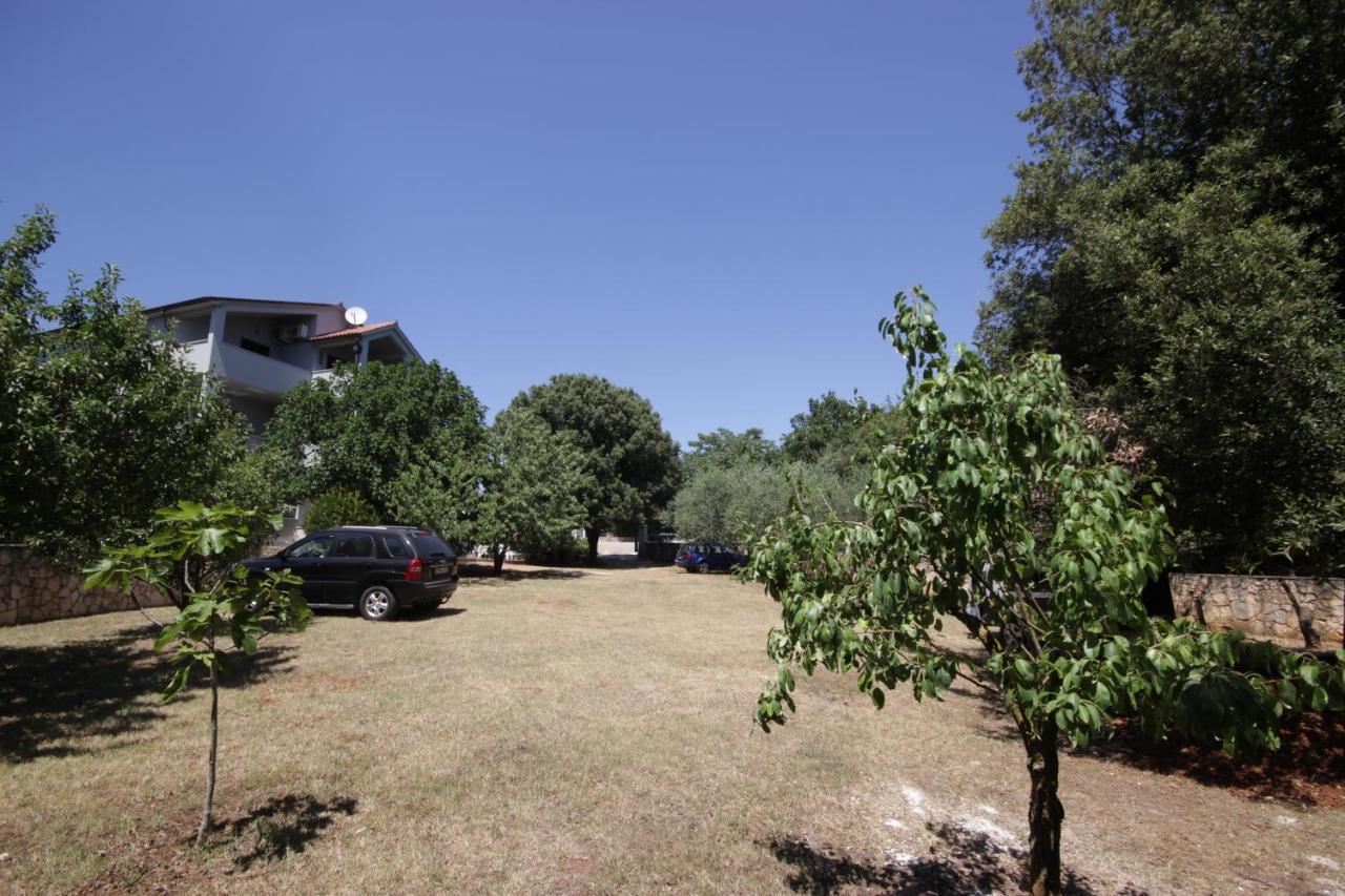 באניולה Apartments Smitran מראה חיצוני תמונה