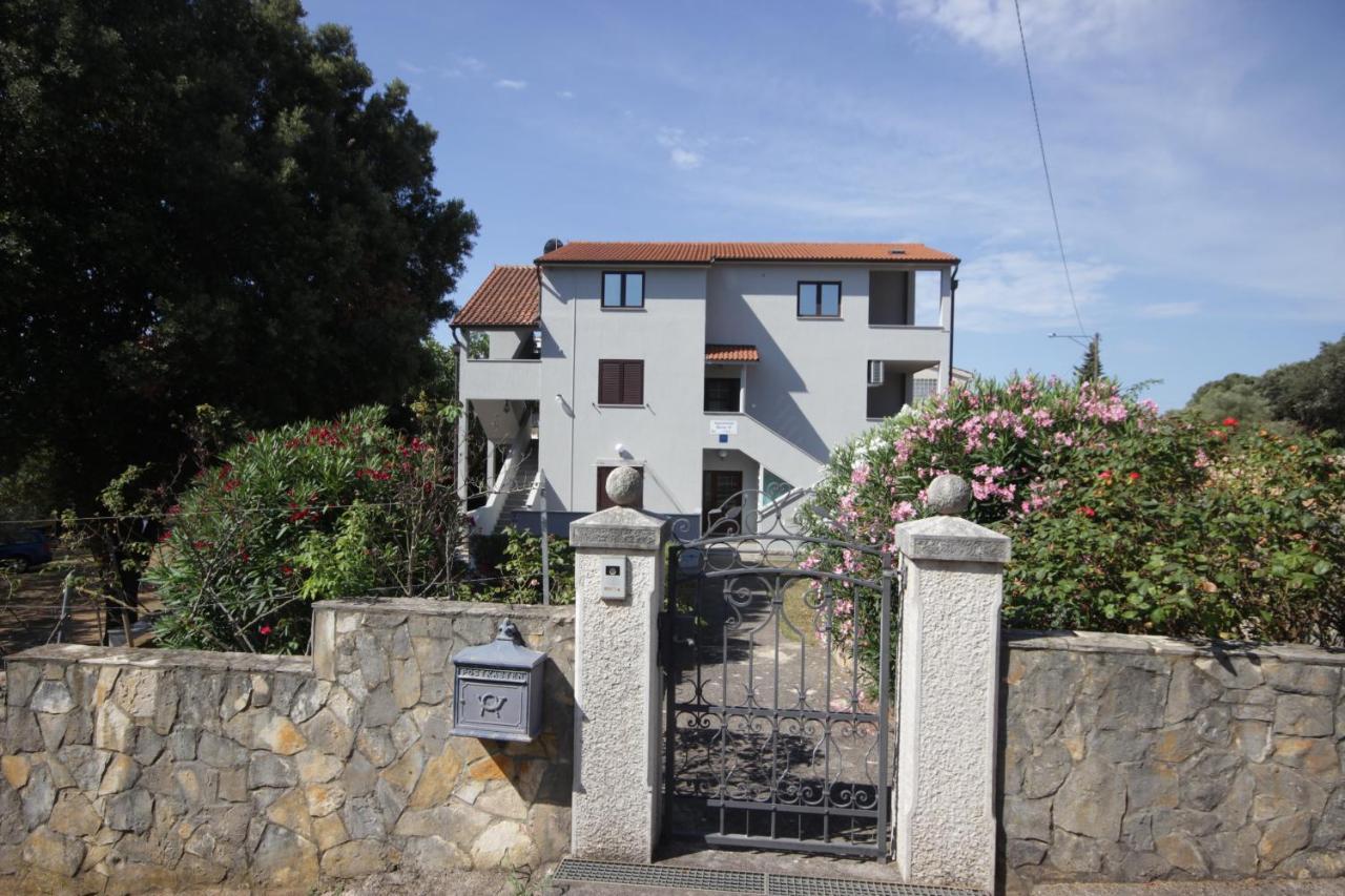 באניולה Apartments Smitran מראה חיצוני תמונה