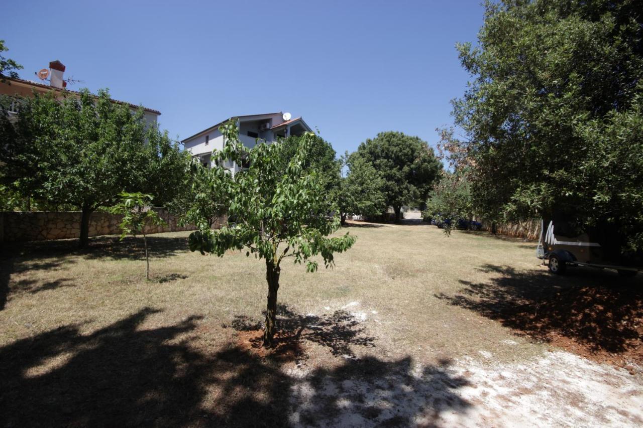 באניולה Apartments Smitran מראה חיצוני תמונה