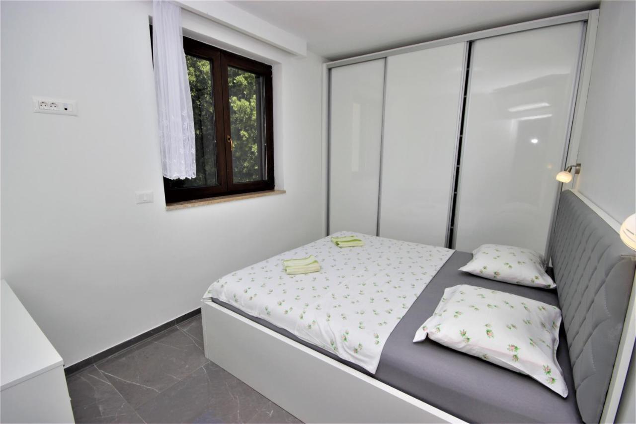 באניולה Apartments Smitran מראה חיצוני תמונה