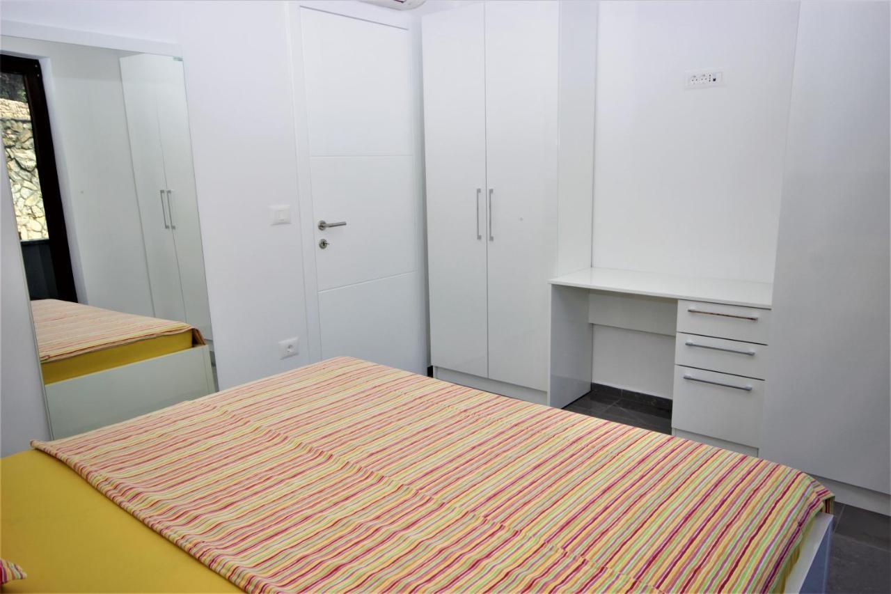 באניולה Apartments Smitran מראה חיצוני תמונה