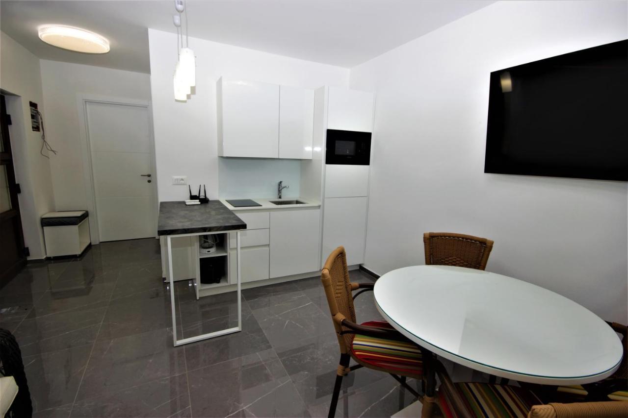 באניולה Apartments Smitran מראה חיצוני תמונה